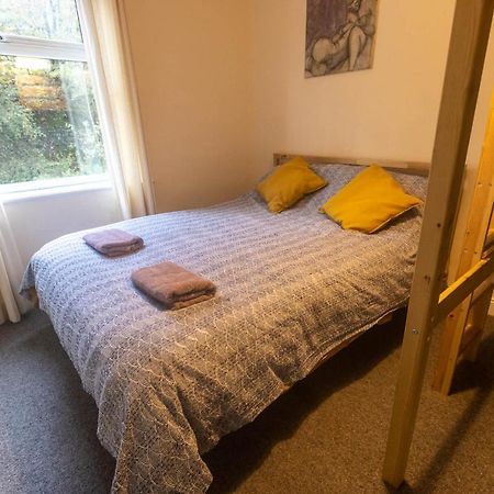 Beautiful Riverside Home, Hebden Bridge, Woodland Views, Sleeps 2 - 9 Exterior foto