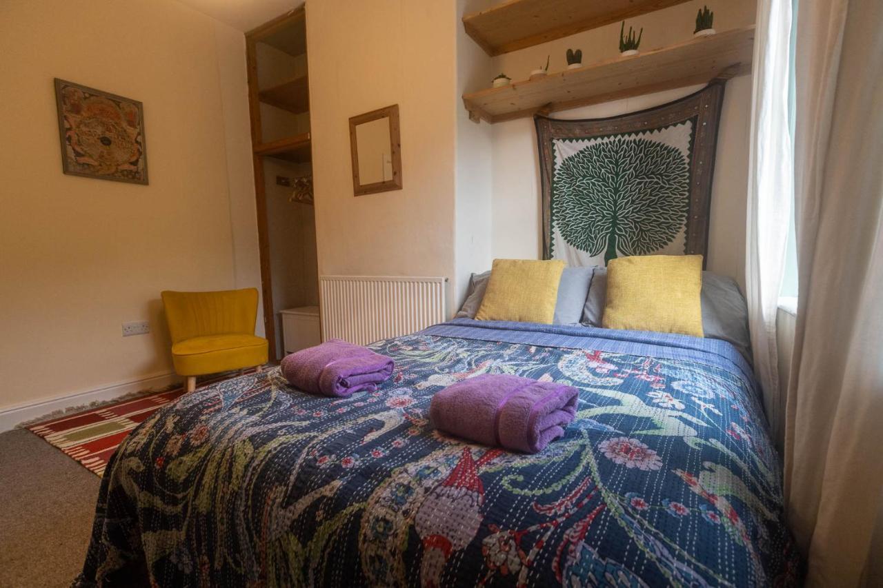 Beautiful Riverside Home, Hebden Bridge, Woodland Views, Sleeps 2 - 9 Exterior foto