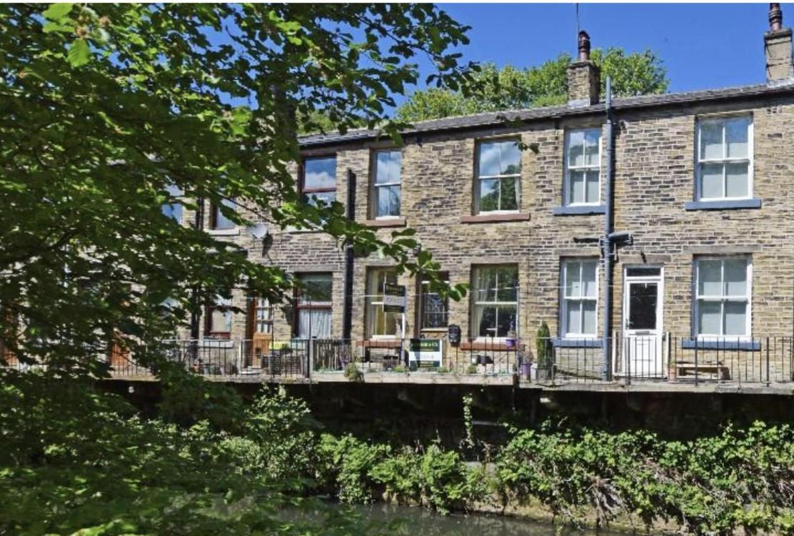 Beautiful Riverside Home, Hebden Bridge, Woodland Views, Sleeps 2 - 9 Exterior foto
